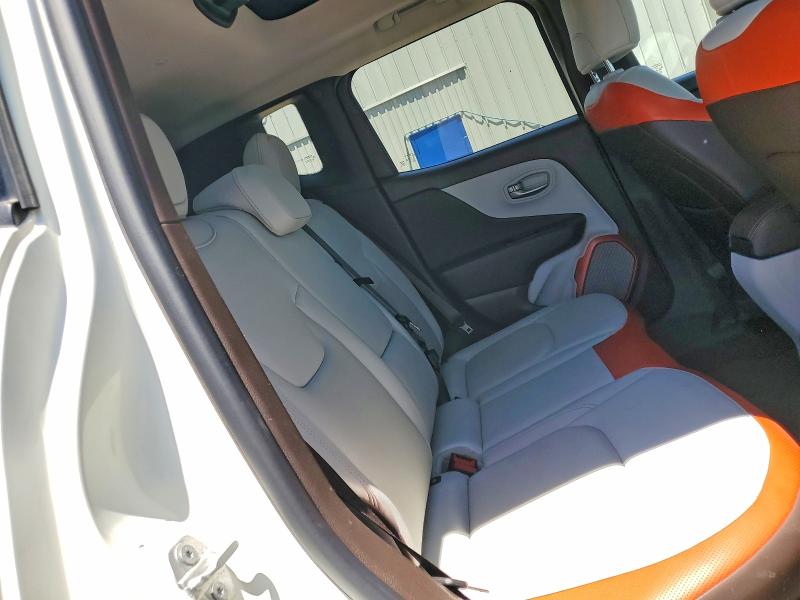 Photo 11 from auction – 2016 JEEP RENEGADE with VIN ZACCJBDT3GPD23523