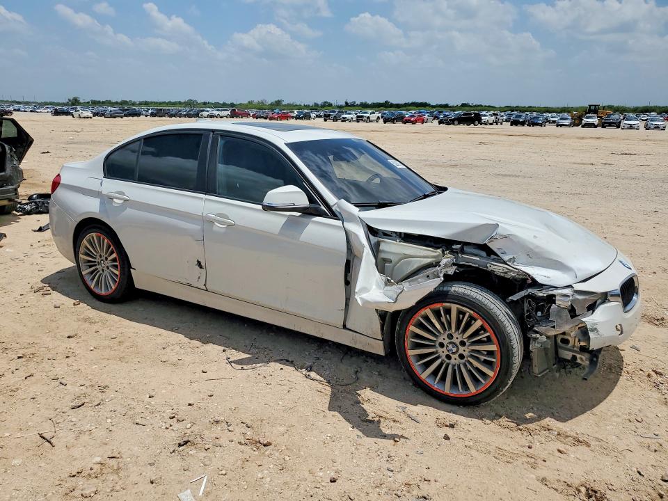 Photo 4 from auction – 2016 BMW 328 with VIN WBA8E9G53GNT44216