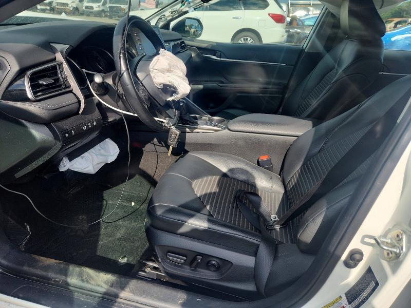 Photo 7 from auction – 2022 TOYOTA CAMRY with VIN 4T1G11BK2NU069090