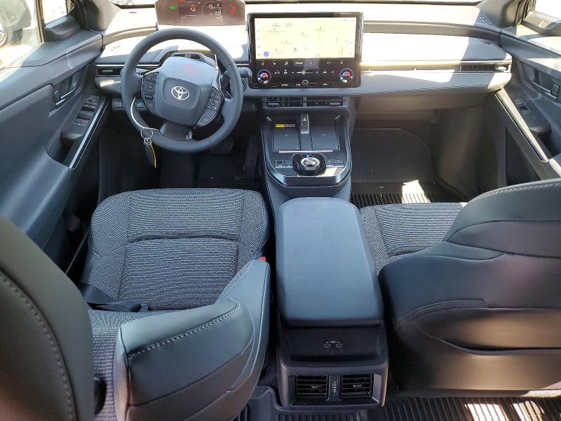 صورة رقم 8 من المزاد - 2026 TOYOTA BZ مع VIN JTMBCAEB4TA010545