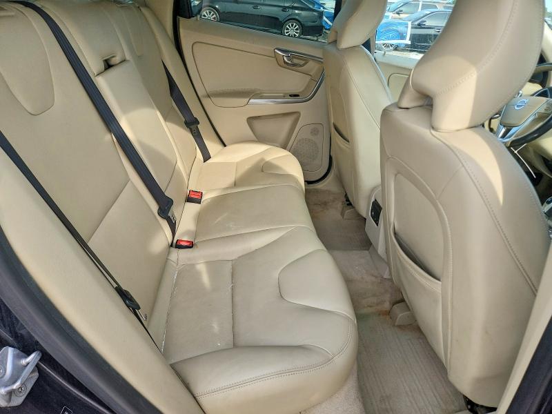 Photo 11 from auction – 2016 VOLVO XC60 with VIN YV4902RK2G2807056