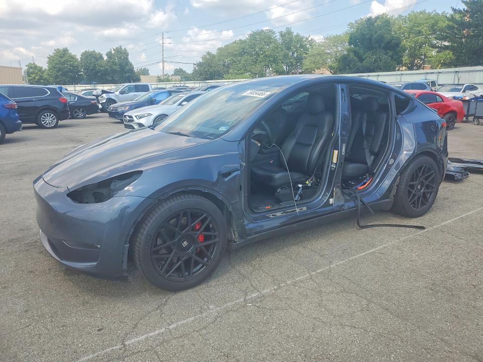 Photo 1 from auction – 2022 TESLA MODEL Y with VIN 7SAYGDEF2NF399024