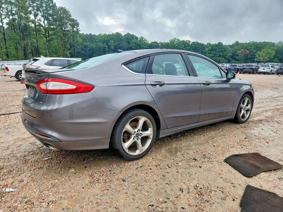 Photo 3 from auction – 2013 FORD FUSION with VIN 3FA6P0H72DR289823