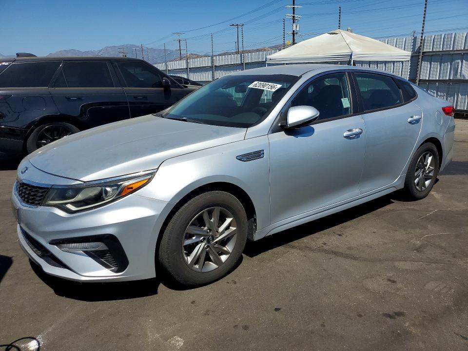 KIA OPTIMA 2019 with VIN 5XXGT4L37KG363383 - Photo from auction