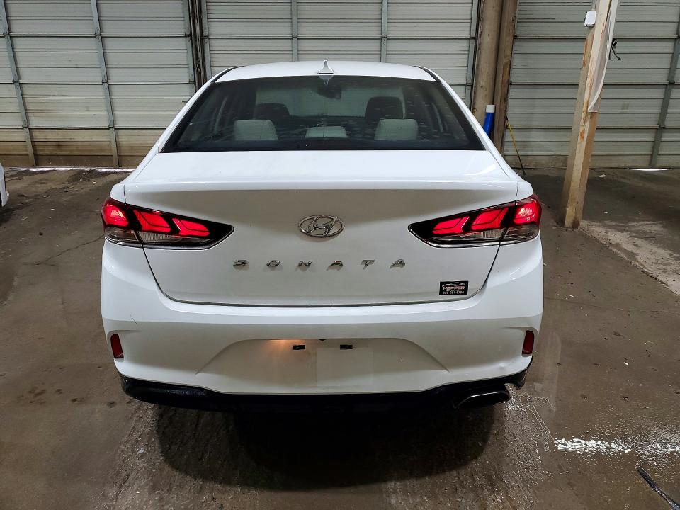 Photo 6 from auction – 2018 HYUNDAI SONATA with VIN 5NPE34AF6JH673242