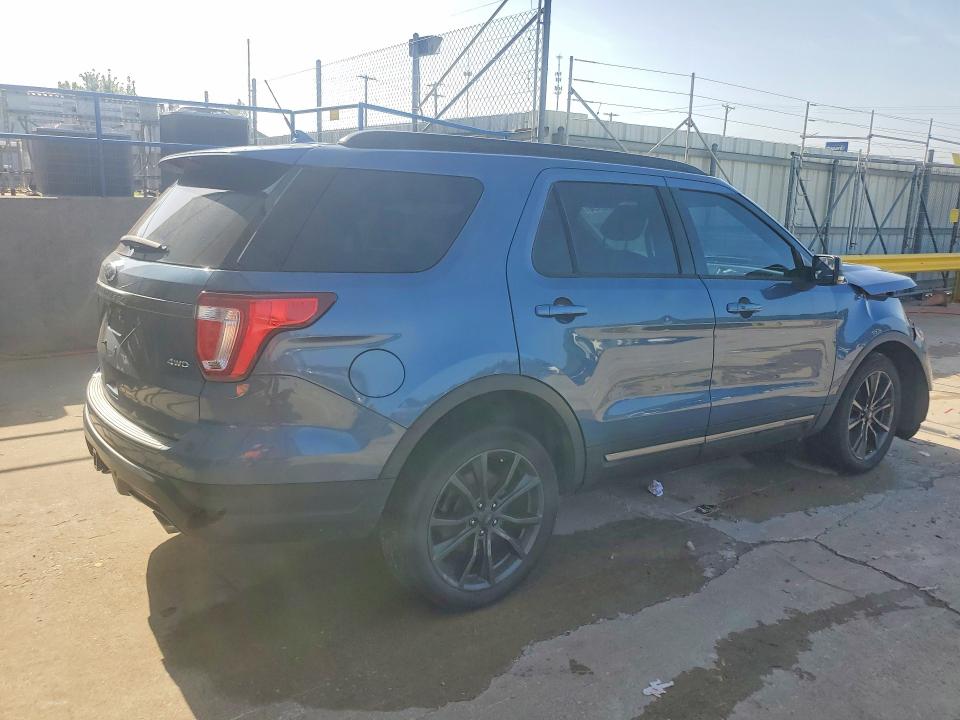 Photo 3 from auction – 2018 FORD EXPLORER with VIN 1FM5K8D82JGB28744