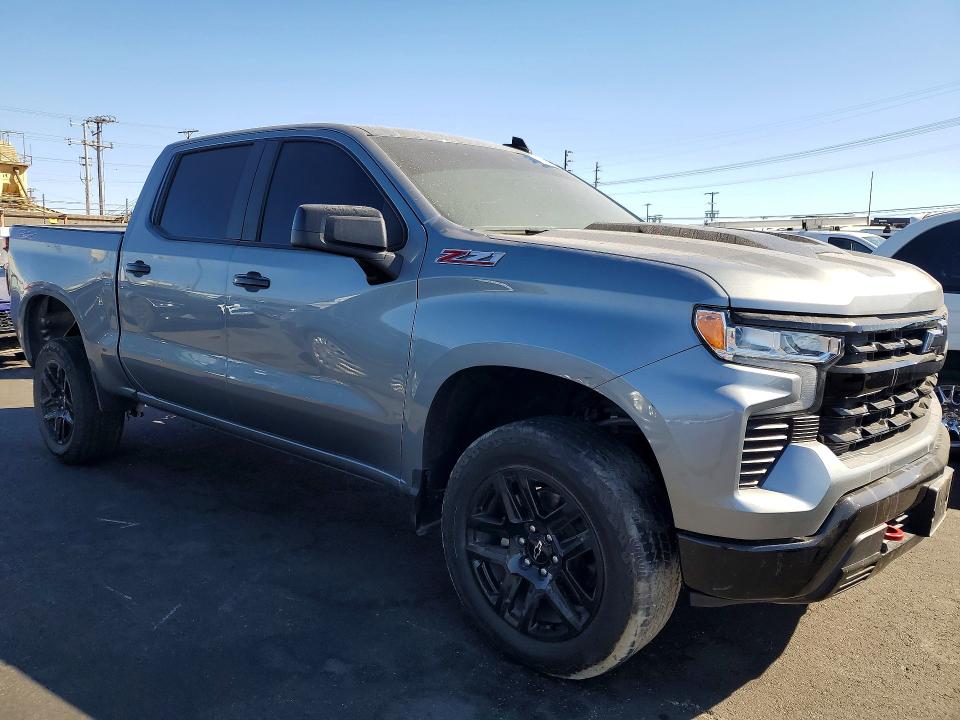 Zdjęcie 4 z aukcji – 2025 CHEVROLET SILVERADO z VIN 3GCUKFED2SG118642