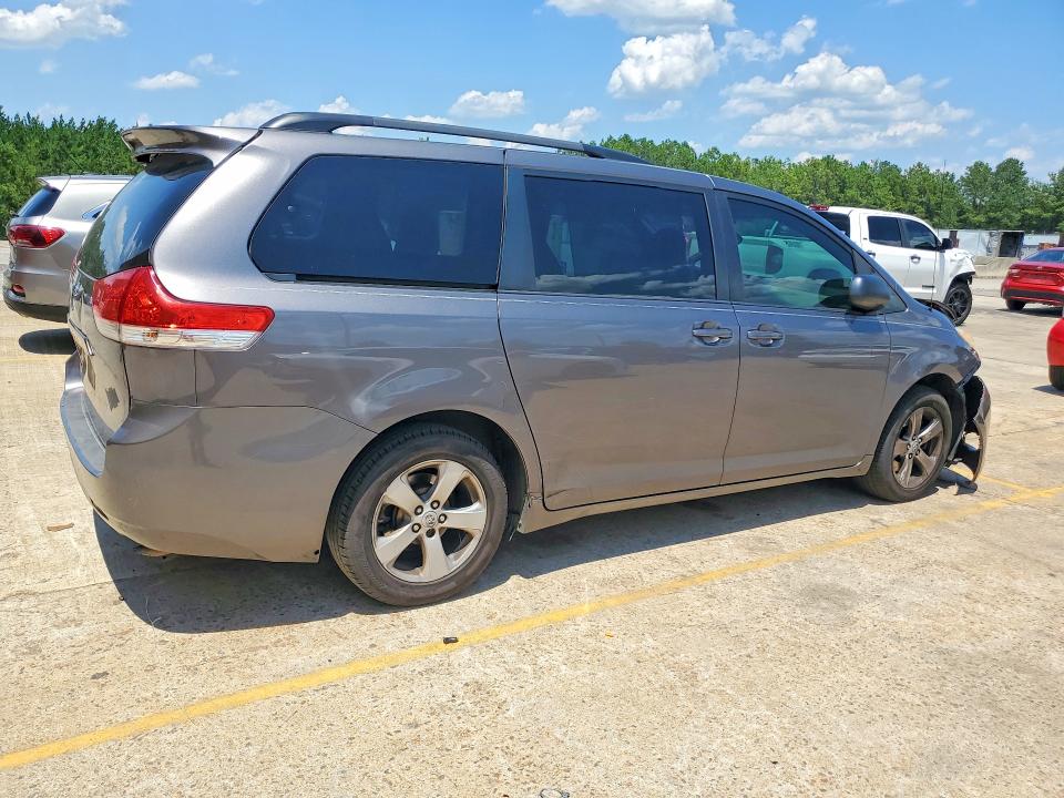 Photo 3 from auction – 2011 TOYOTA SIENNA with VIN 5TDKK3DC3BS139600