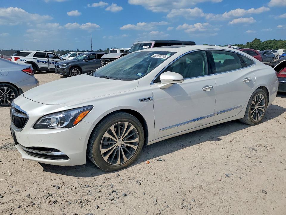 BUICK LACROSSE 2017 with VIN 1G4ZR5SS3HU124935 - Photo from auction