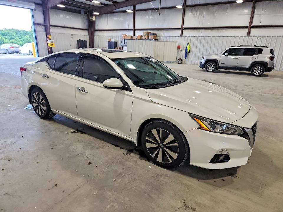 Photo 4 from auction – 2019 NISSAN ALTIMA with VIN 1N4BL4DV3KC133324