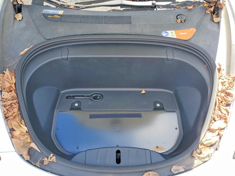 Photo 11 from auction – 2018 TESLA MODEL 3 with VIN 5YJ3E1EA1JF013218