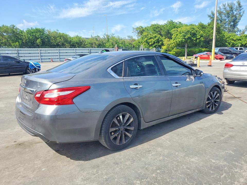Photo 3 from auction – 2017 NISSAN ALTIMA with VIN 1N4AL3AP6HC202642