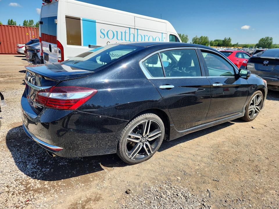 Photo 3 from auction – 2017 HONDA ACCORD with VIN 1HGCR2F56HA808491