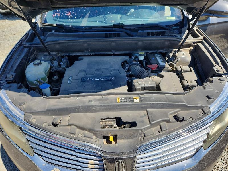 Photo 12 from auction – 2017 LINCOLN MKX with VIN 2LMPJ6KR8HBL41179