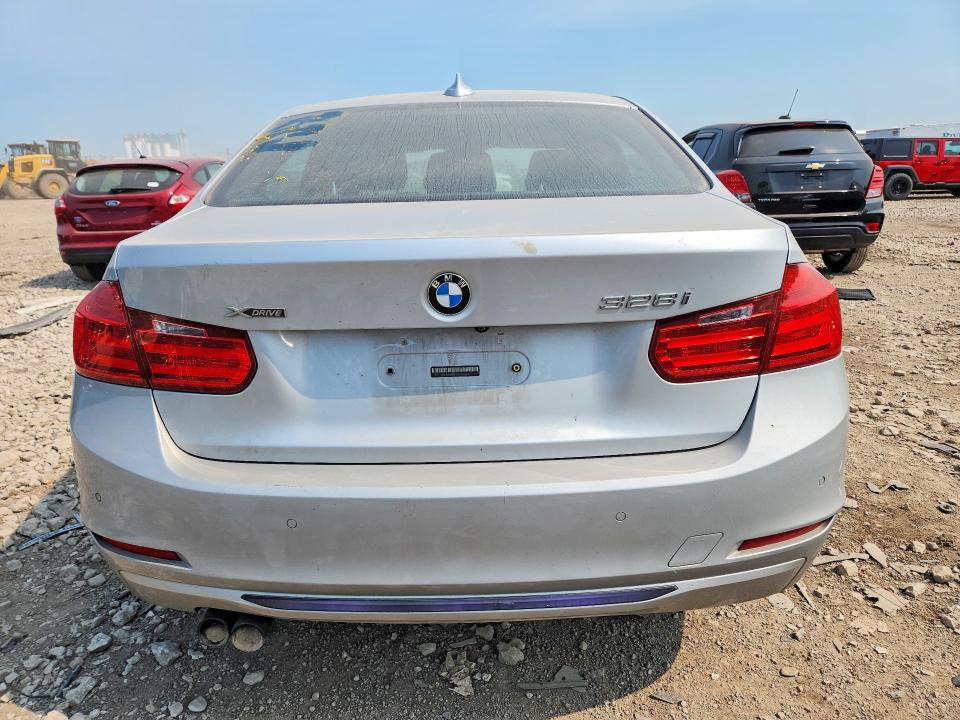 Photo 6 from auction – 2015 BMW 328 with VIN WBA3B3G54FNT68684