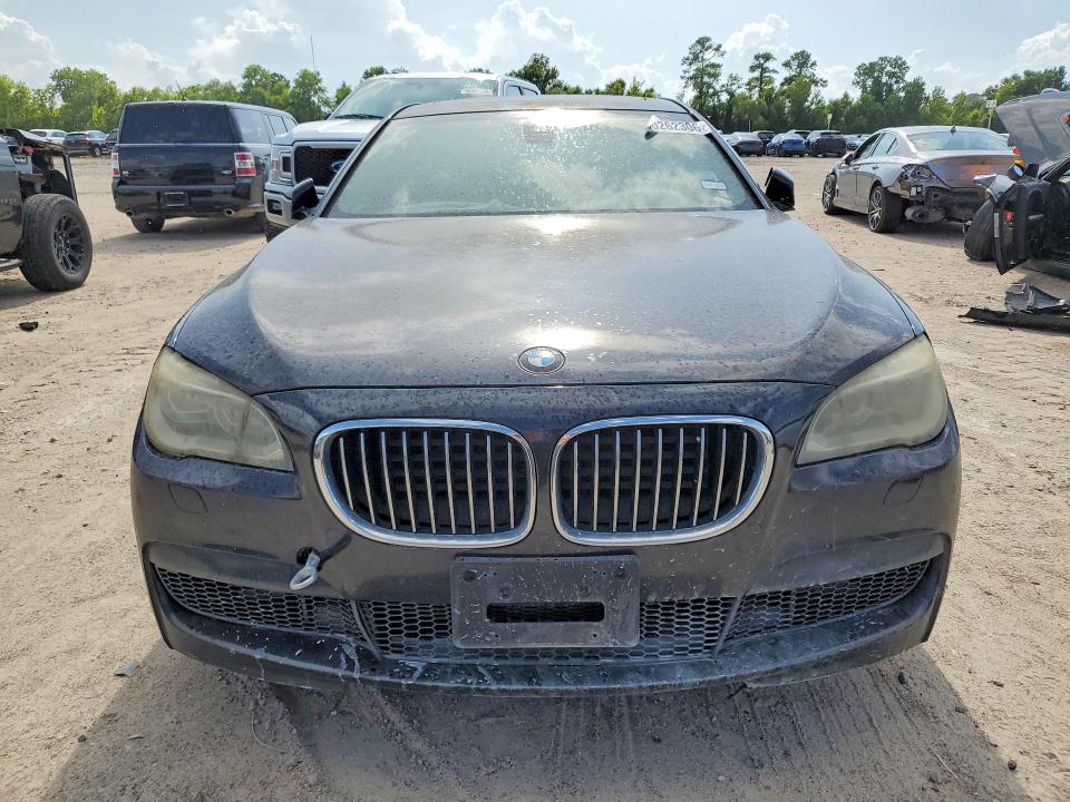 Photo 5 from auction – 2013 BMW 750 with VIN WBAYE8C55DD133780