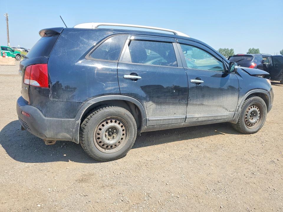 Photo 3 from auction – 2013 KIA SORENTO with VIN 5XYKUDA26DG320668