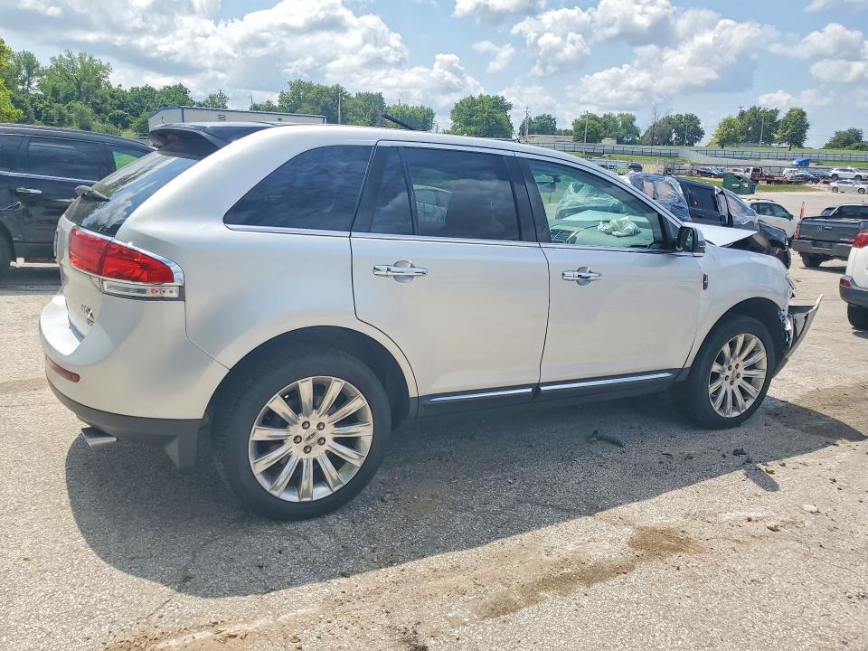 Photo 3 from auction – 2015 LINCOLN MKX with VIN 2LMDJ8JK9FBL23645
