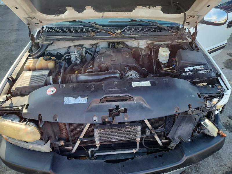 Photo 11 from auction – 2002 CHEVROLET SILVERADO with VIN 1GCHC23G12F10042