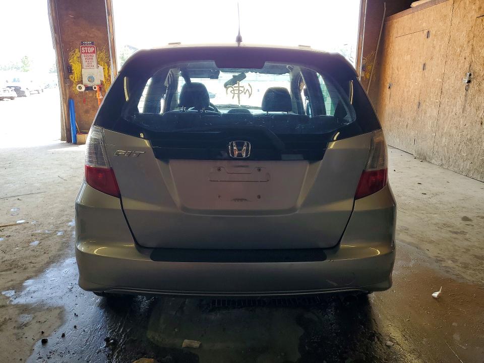 Photo 6 from auction – 2010 HONDA FIT with VIN JHMGE8H47AC006074