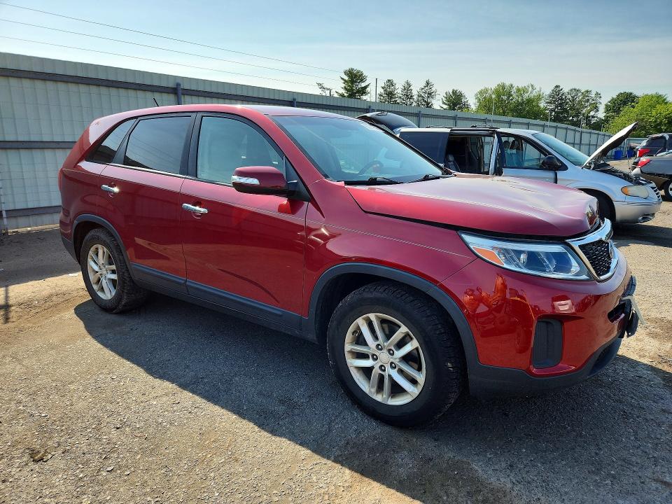 Photo 4 from auction – 2014 KIA SORENTO with VIN 5XYKT3A69EG513513