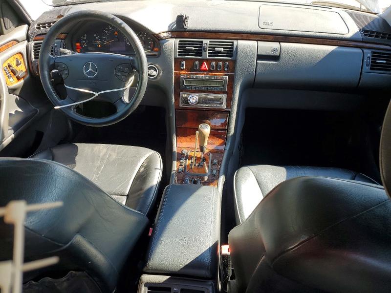 Photo 8 from auction – 2001 MERCEDES-BENZ E with VIN WDBJF65J21B197510