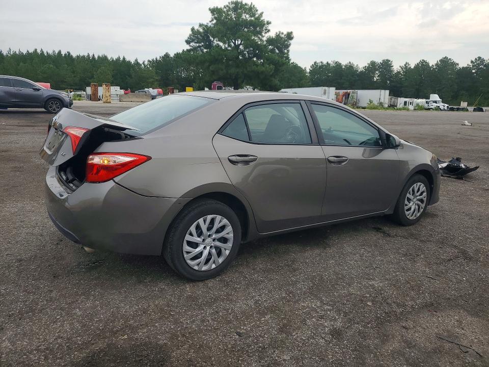 Фото 3 с аукциона – 2017 TOYOTA COROLLA с VIN 2T1BURHE6HC765684