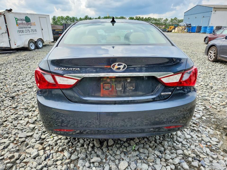Photo 6 from auction – 2011 HYUNDAI SONATA with VIN 5NPEC4AC3BH306337