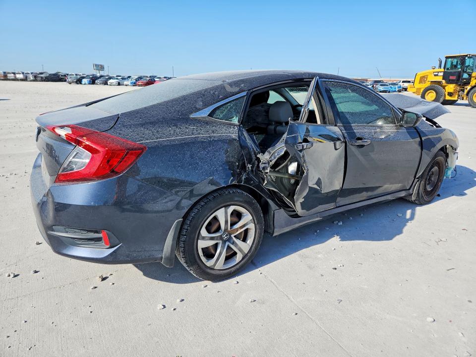 Photo 3 from auction – 2018 HONDA CIVIC with VIN 19XFC2F5XJE010219