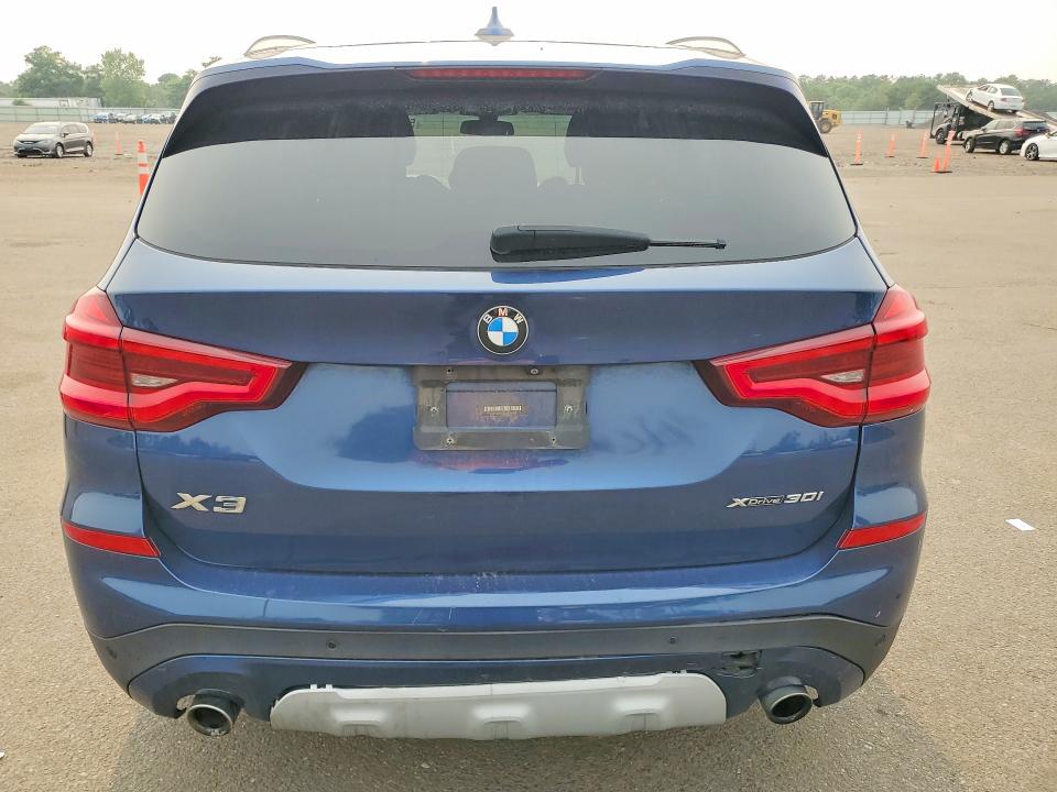 Photo 6 from auction – 2018 BMW X3 with VIN 5UXTR9C54JLD73588