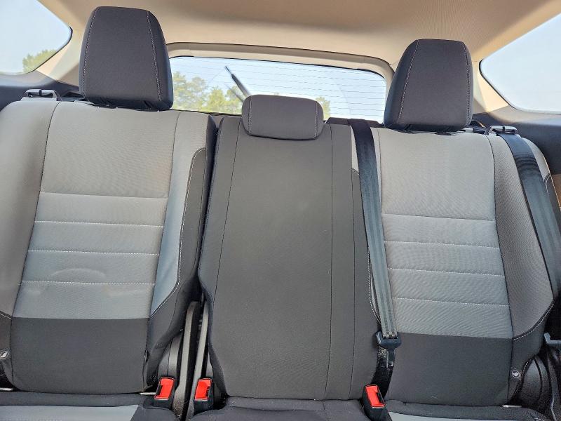 Photo 10 from auction – 2017 FORD ESCAPE with VIN 1FMCU0F70HUC71856