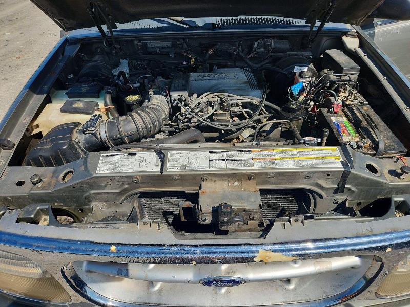 Photo 11 from auction – 2000 FORD EXPLORER with VIN 1FMZU85P3YZB88497