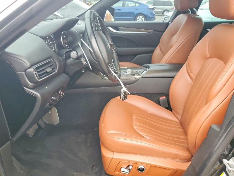 Photo 7 from auction – 2023 MASERATI LEVANTE with VIN ZN661XUAXPX411540