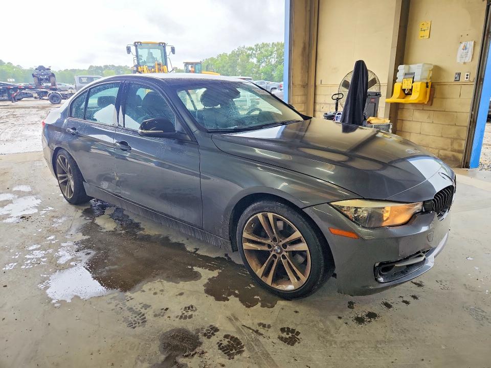 Photo 4 from auction – 2014 BMW 328 with VIN WBA3A5C54EP600109