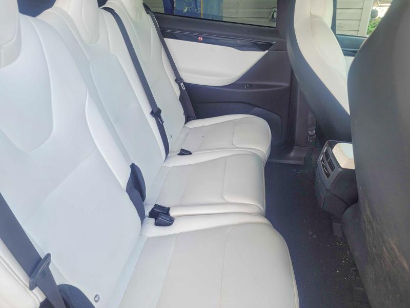 Photo 6 from auction – 2019 TESLA MODEL X with VIN 5YJXCAE22KF189454