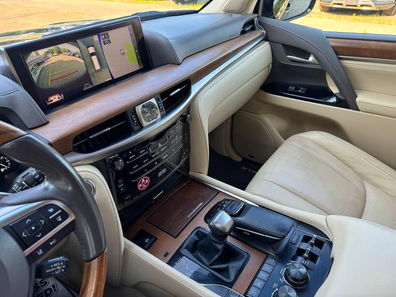 Photo 11 from auction – 2017 LEXUS LX with VIN JTJHY7AX1H4231829