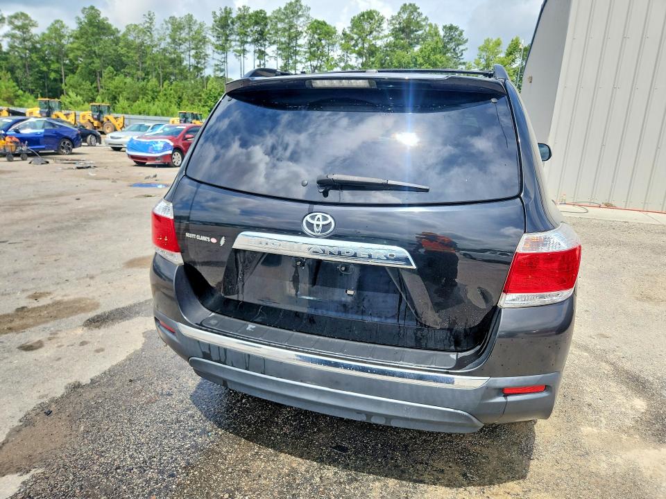 Photo 6 from auction – 2012 TOYOTA HIGHLANDER with VIN 5TDZK3EH4CS067817
