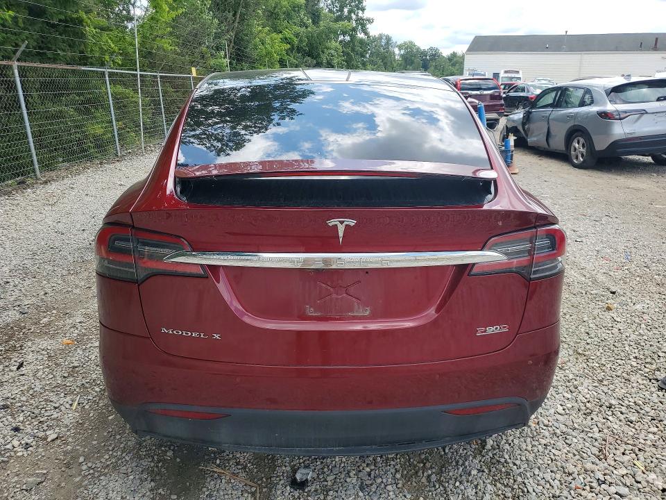 Photo 6 from auction – 2016 TESLA MODEL X with VIN 5YJXCAE44GFF00040
