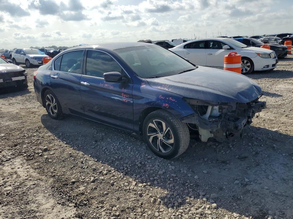 Photo 4 from auction – 2017 HONDA ACCORD with VIN 1HGCR2F37HA106906