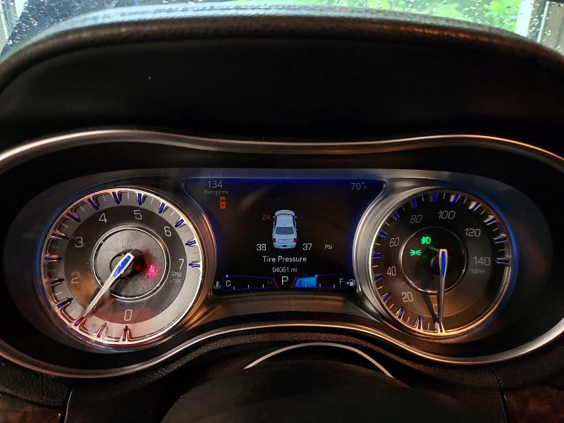 Photo 9 from auction – 2016 CHRYSLER 300C with VIN 2C3CCAKG7GH111515