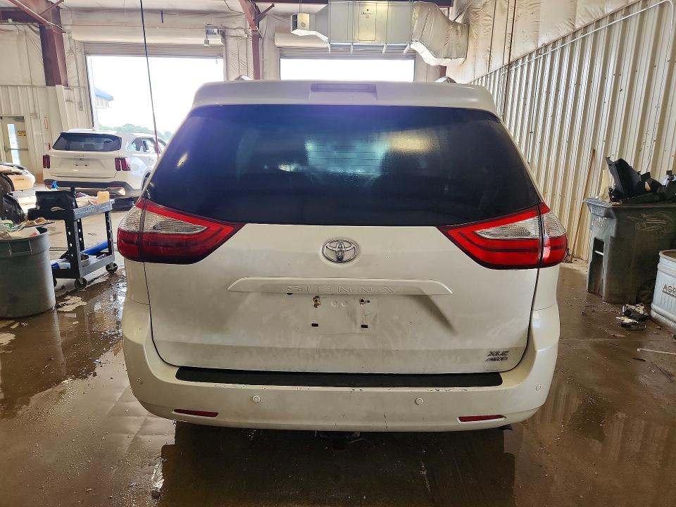 Photo 6 from auction – 2015 TOYOTA SIENNA with VIN 5TDDK3DC1FS108585