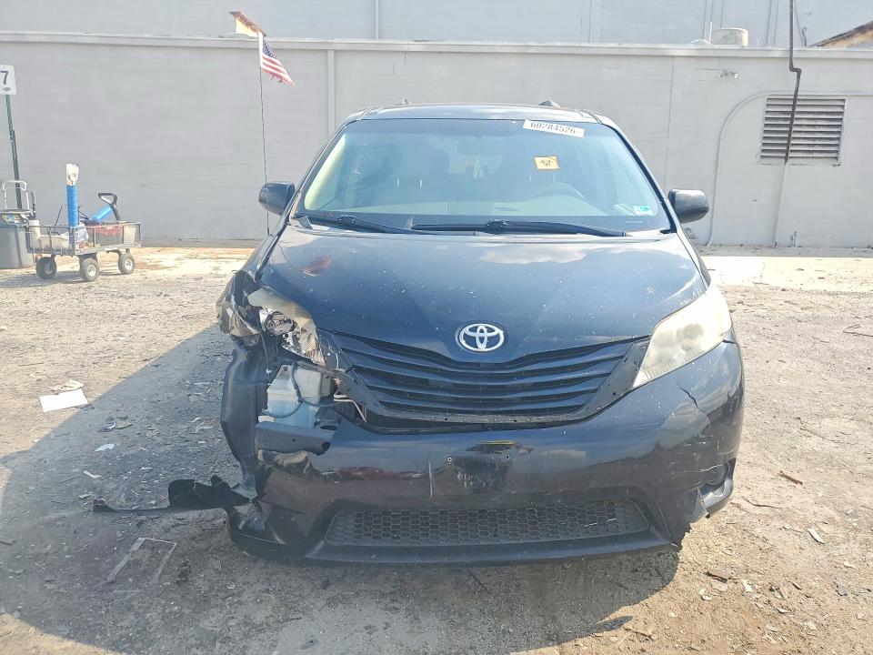 Photo 5 from auction – 2012 TOYOTA SIENNA with VIN 5TDKK3DC9CS271486