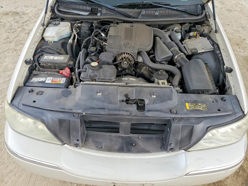 Снимка 11 от търг – 2007 LINCOLN TOWN CAR с VIN 1LNHM82V17Y636402