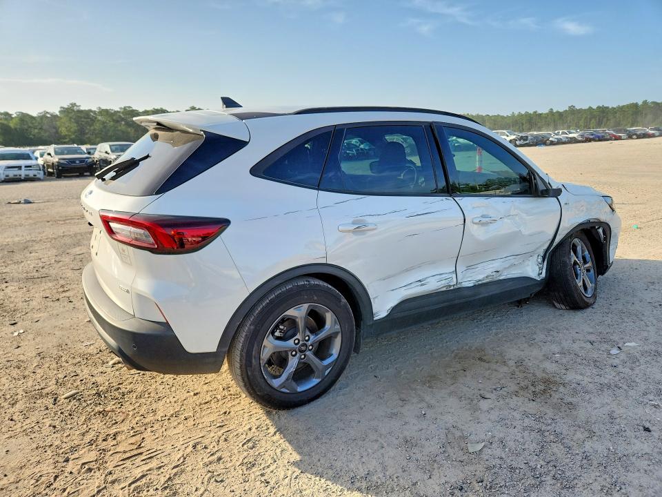 Photo 3 from auction – 2025 FORD ESCAPE with VIN 1FMCU0MZ4SUB28890