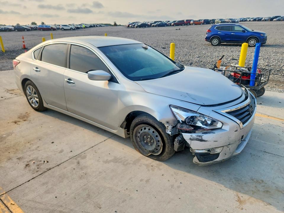 Photo 4 from auction – 2013 NISSAN ALTIMA with VIN 1N4AL3AP1DC213025