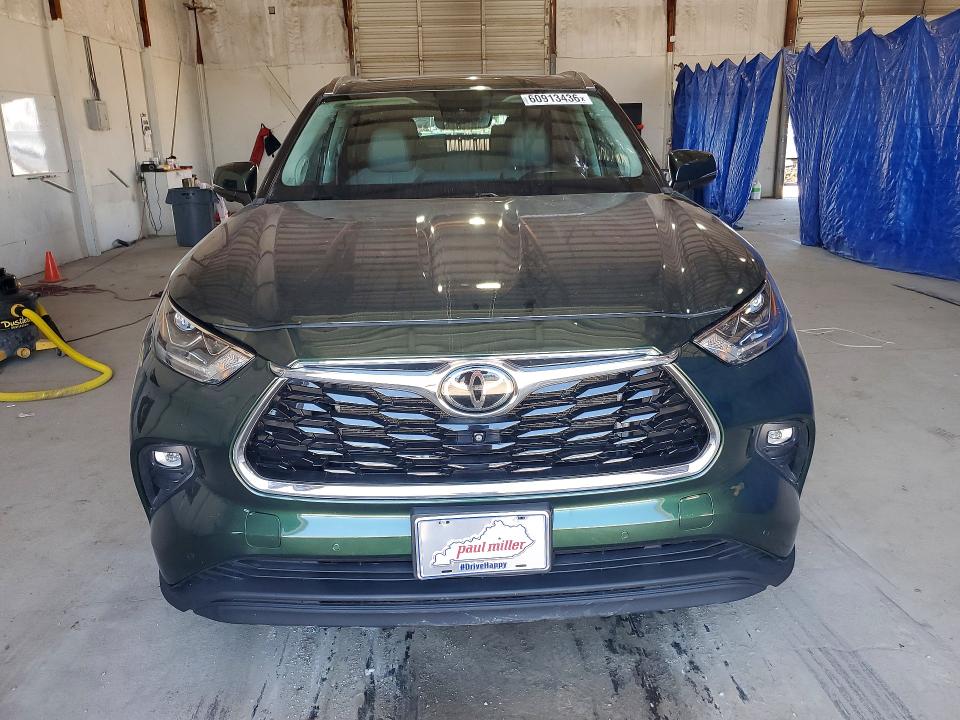 Photo 5 from auction – 2023 TOYOTA HIGHLANDER with VIN 5TDKDRBH4PS500349
