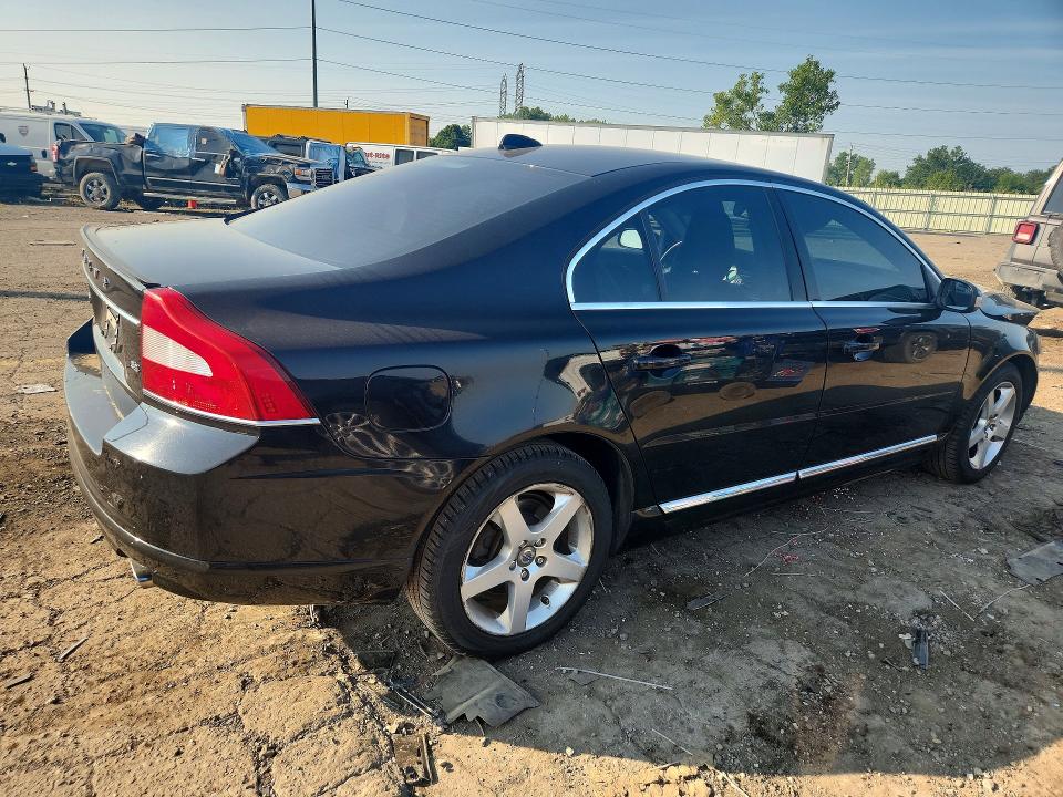Photo 3 from auction – 2010 VOLVO S80 with VIN YV1960ASXA1119699