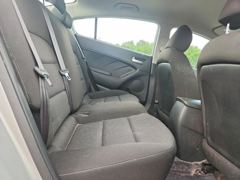 Photo 10 from auction – 2017 KIA FORTE with VIN 3KPFK4A77HE025889