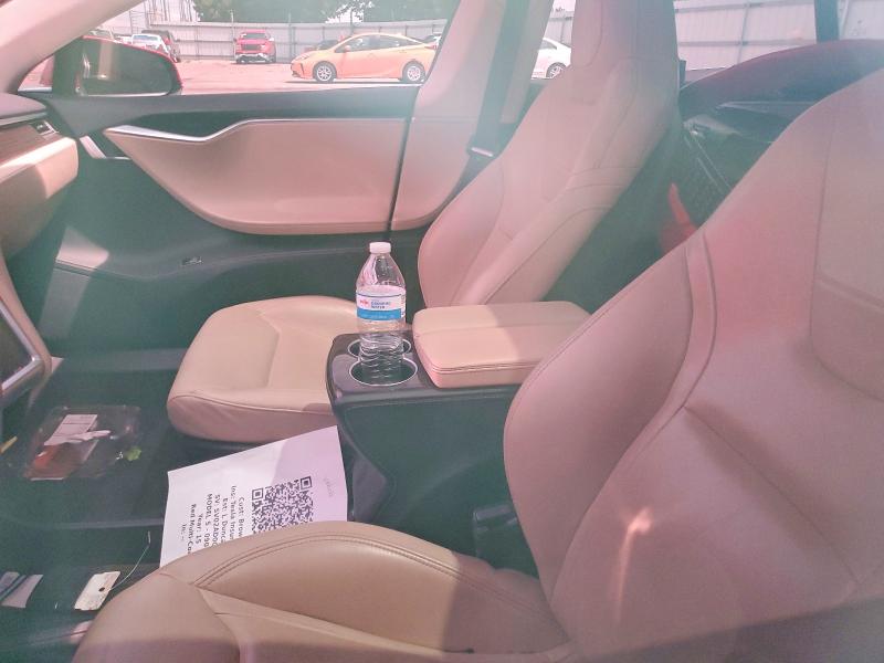 Photo 7 from auction – 2015 TESLA MODEL S with VIN 5YJSA1S23FF090510