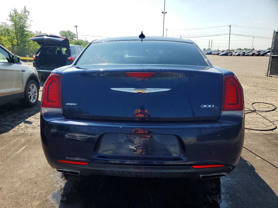 Photo 6 from auction – 2016 CHRYSLER 300 with VIN 2C3CCAGGXGH224996